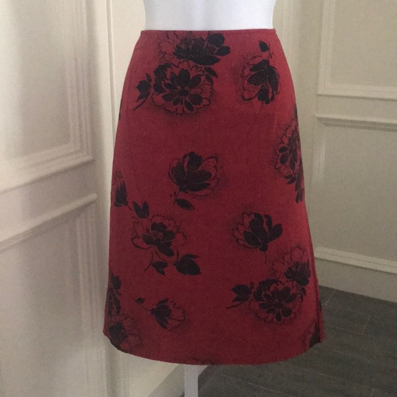 Ann Taylor Loft pencil skirt - Picture 2 of 8